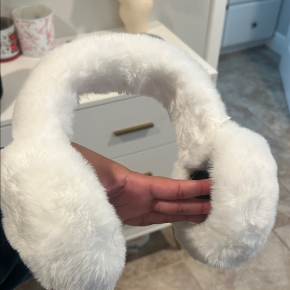 Plush White Faux Fur women Earmuffs brand new! - Picture 2 of 2